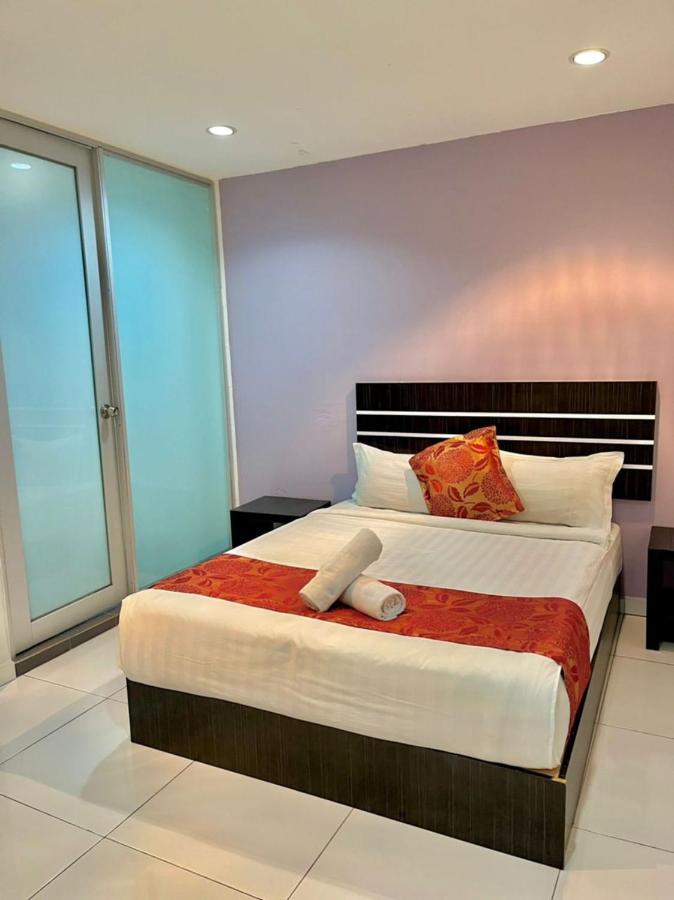 Hotel Zamburger Tengkera Melaka Dış mekan fotoğraf